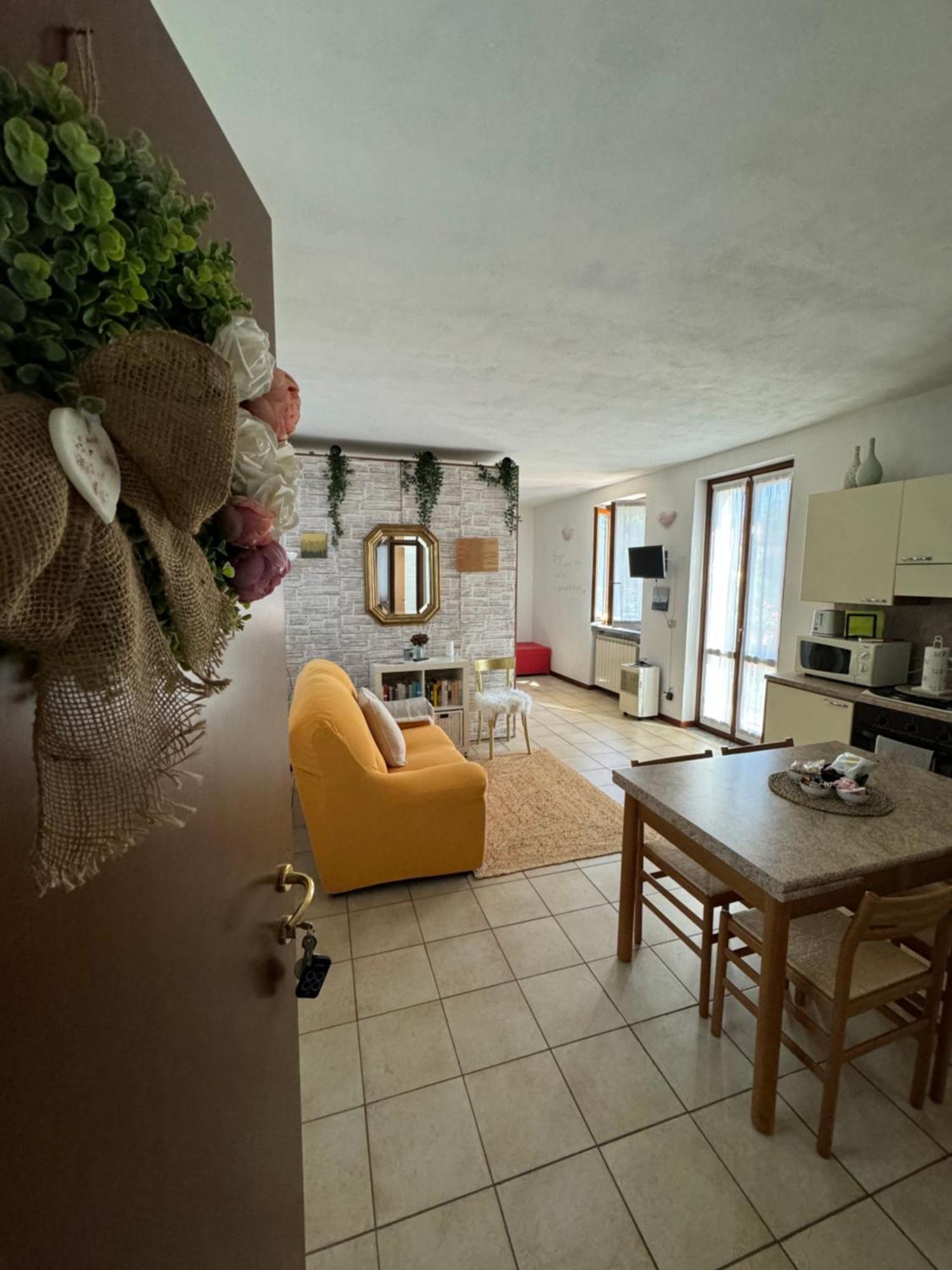 Apartament Casa Nonna Elide Besozzo Zewnętrze zdjęcie